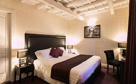 Minerva Relais